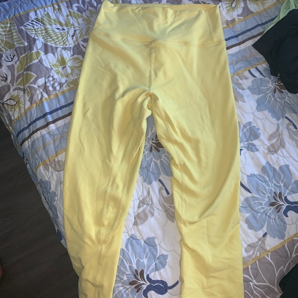 Til you collapse crop leggings - Picture 2 of 3